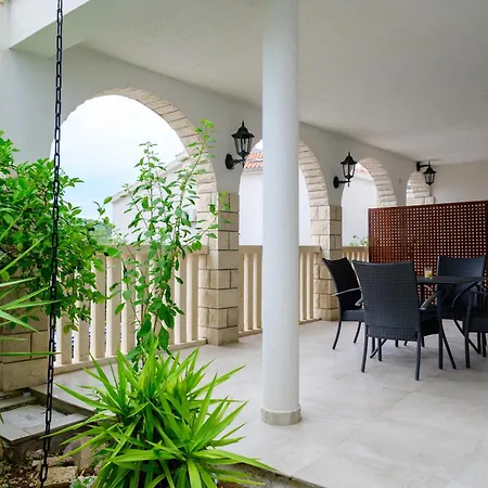 Apartment I Karma